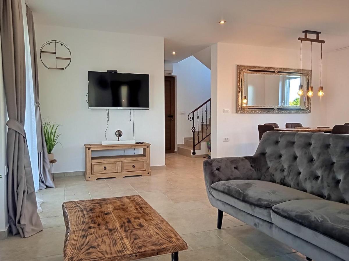 Casa Di Marko-New Modern Rustic House With Pool And Spacious Garden! Privlaka (Zadar) Exterior foto